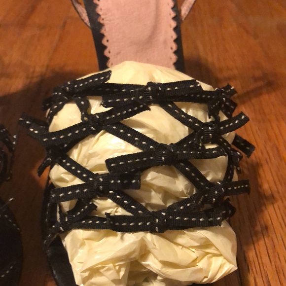 N.Y.L.A. black ribbon bow tie high heel - Picture 2 of 4